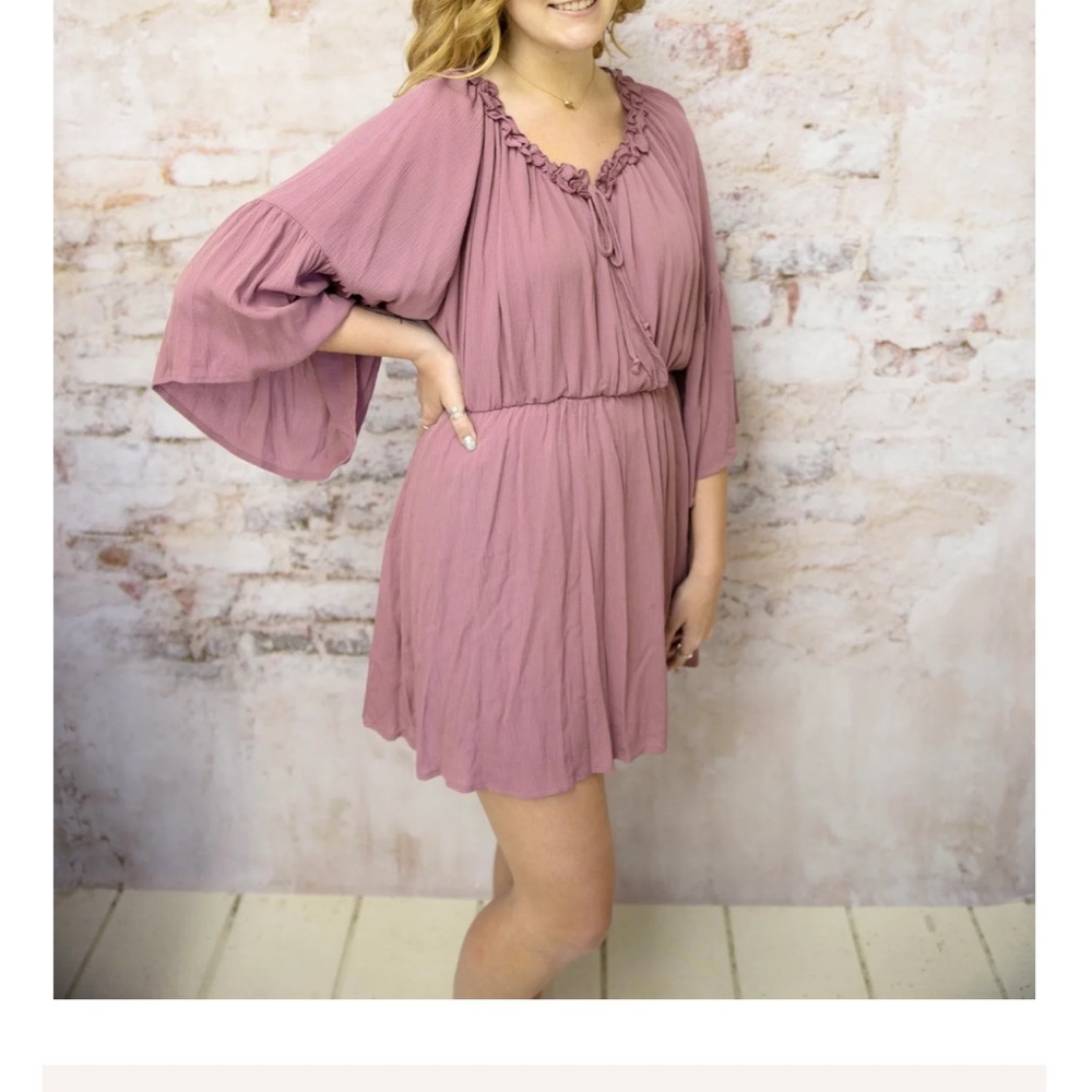 Romantic soft mauve dress with flowy sleeves, elastic waist ruffle detail NWT